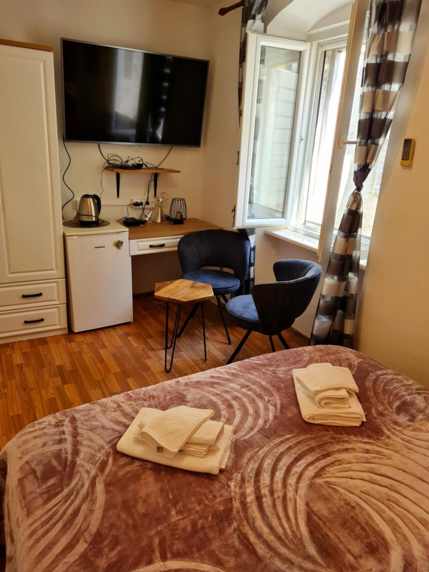 Inchy Accommodation - In The Center Of Diocletian'S Palace Spalato Esterno foto