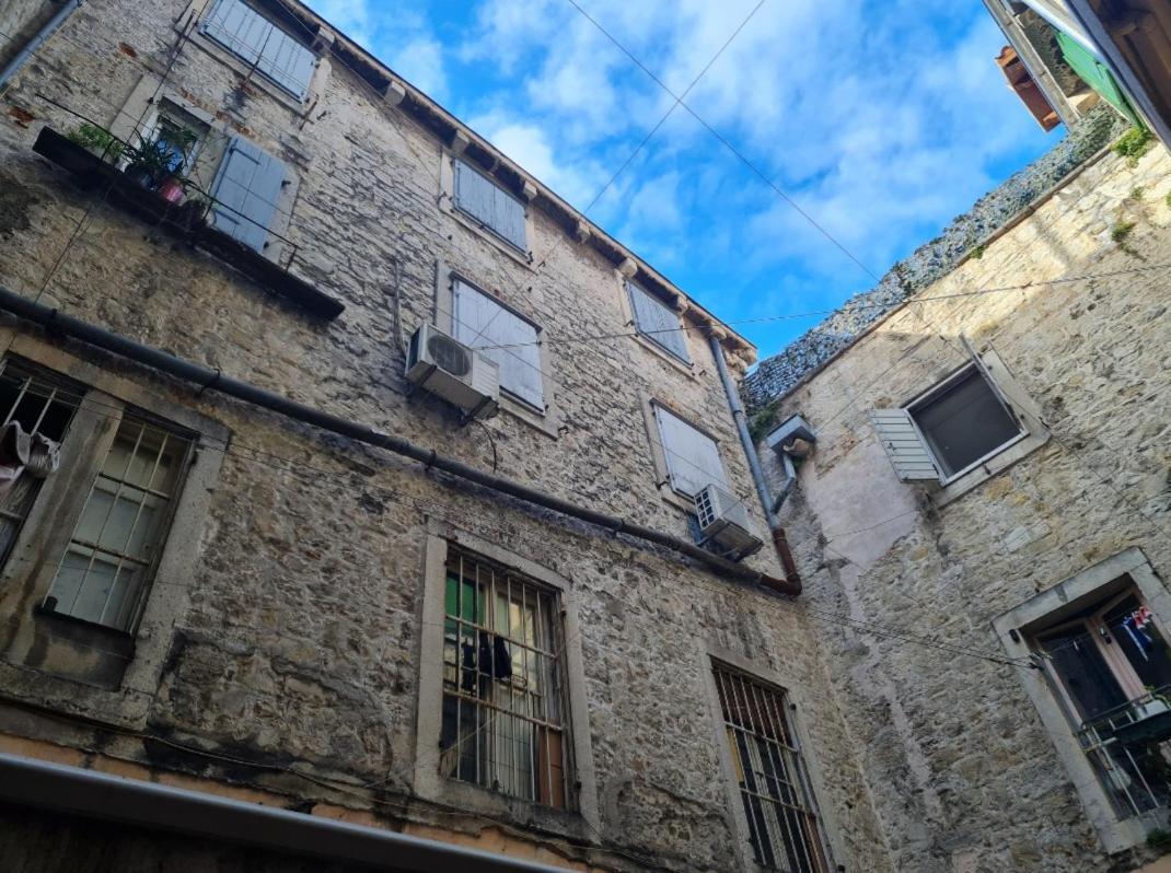 Inchy Accommodation - In The Center Of Diocletian'S Palace Spalato Esterno foto